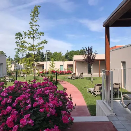 Sisan Family Курортный комплекс 4*