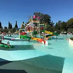 Sisan Family 4* باردولينو