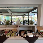 Sisan Family منتجع