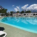 Sisan Family 4* باردولينو