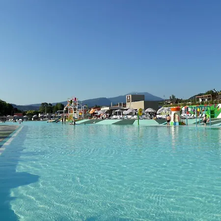 Sisan Family Resort 4*