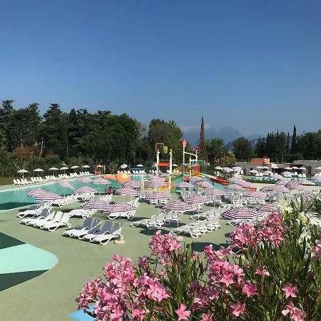 Resort Sisan Family