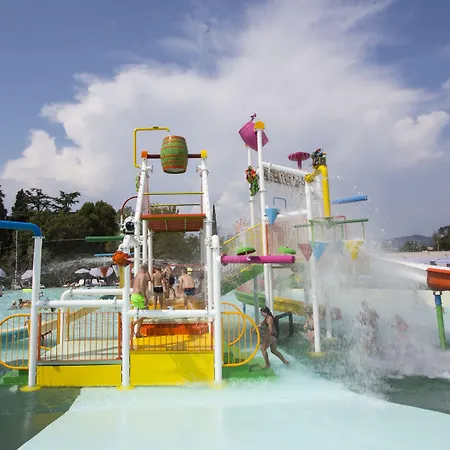 Sisan Family אתר נופש