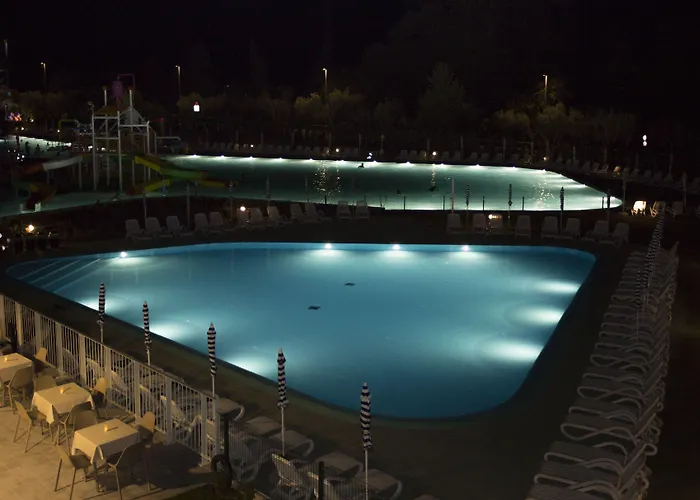 Sisan Family Resort 4*